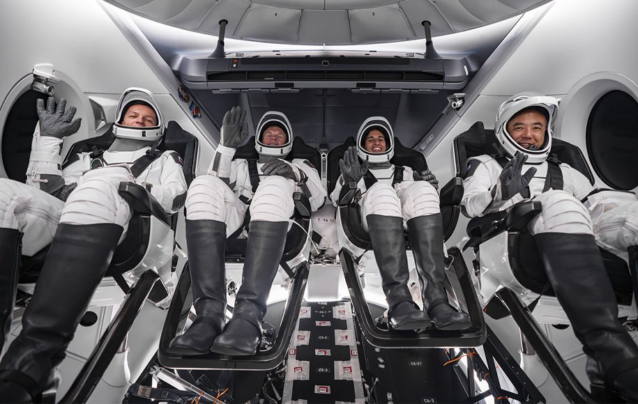 یاسمین مقبلی با تیم بین‌المللی خود راهی ایستگاه فضایی شد